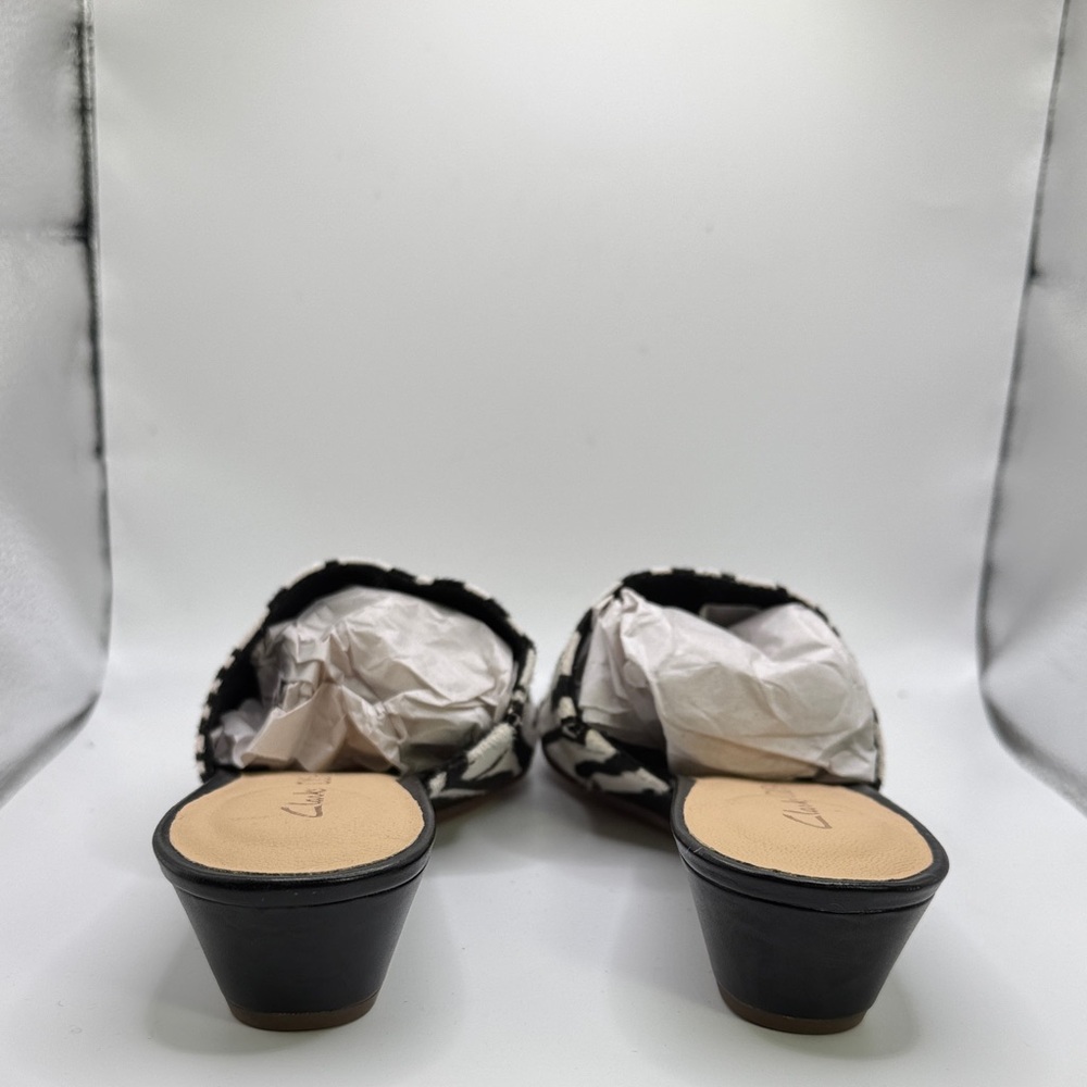 CLARKS CUSHION PLUS NWT SZ 6M  Zebra Print Leather upper  Women's Mules - Picture 4 of 8